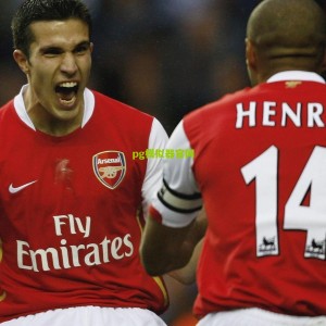 范戴克金球奖仅获四票引热议，荷兰、巴林、爱尔兰与北爱尔兰记者力挺传奇后卫